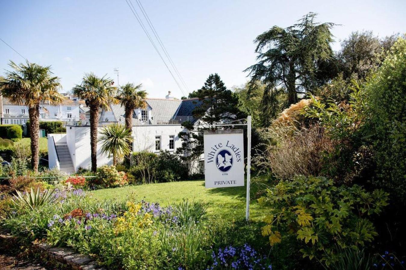 Little Oasis With Sea Views *